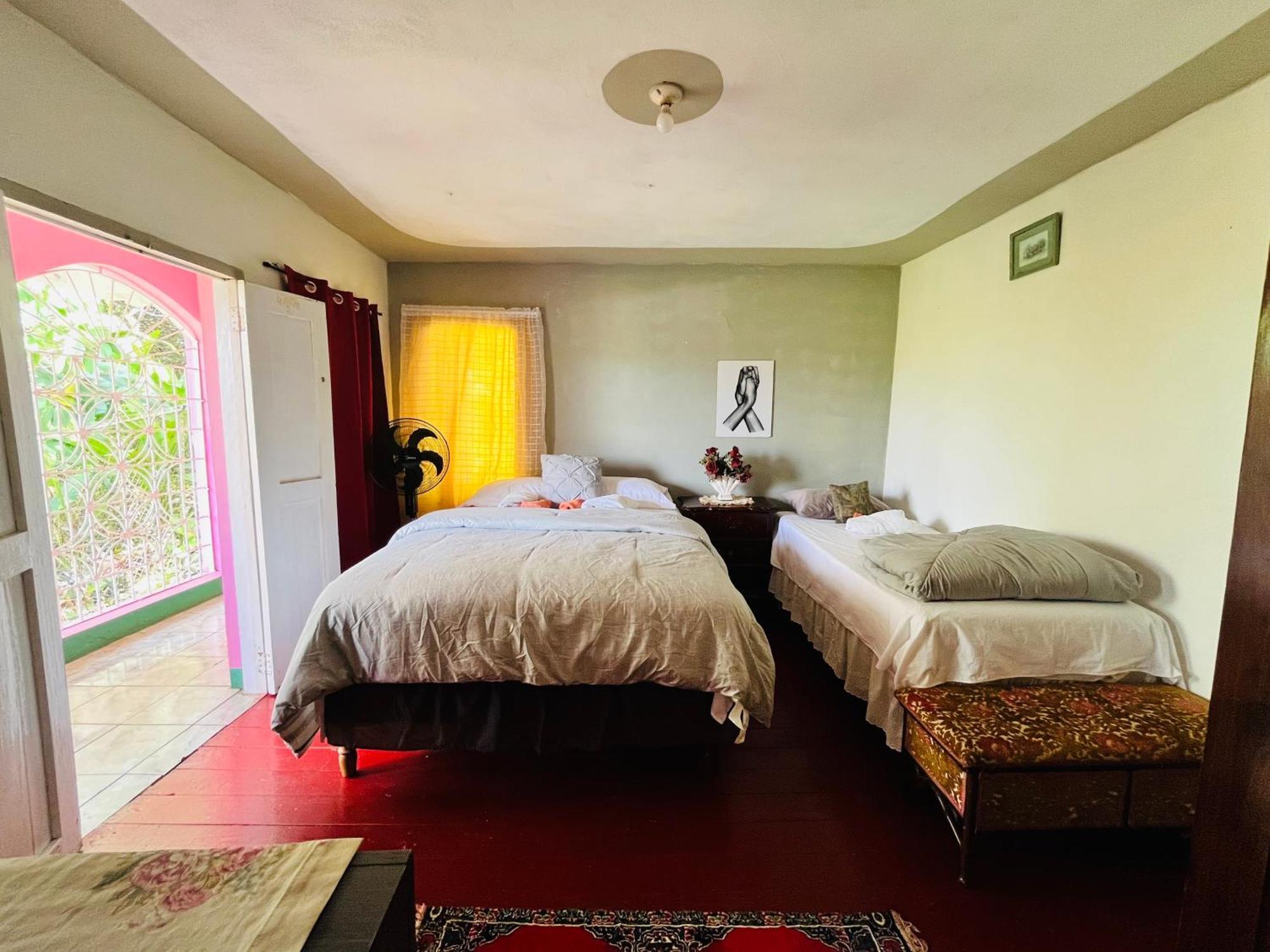 Nine Miles Cultural Hangouts And Tours Stepney Ngoại thất bức ảnh
